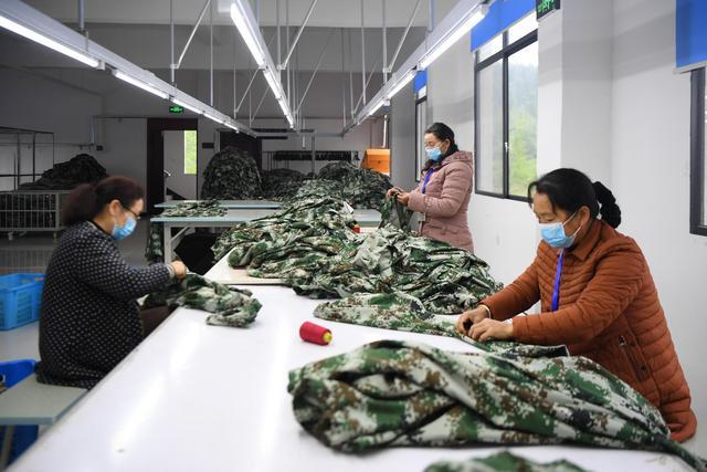 家门口的制衣工厂助力脱贫增收